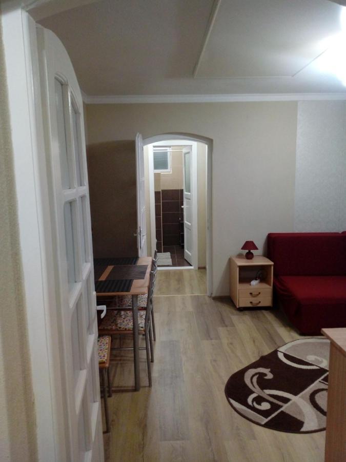 Kiraly Apartman Георгени Экстерьер фото